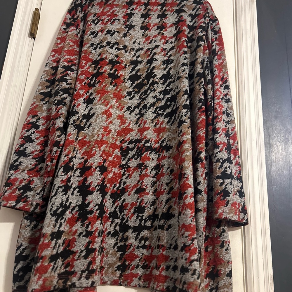 N Touch Women's Plus Size 1X Abstract Textured Jacket - Red, Black, & Gray - Picture 9 of 13